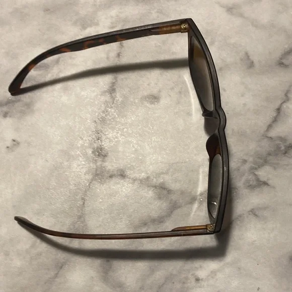 Sunglasses - Picture 14 of 14